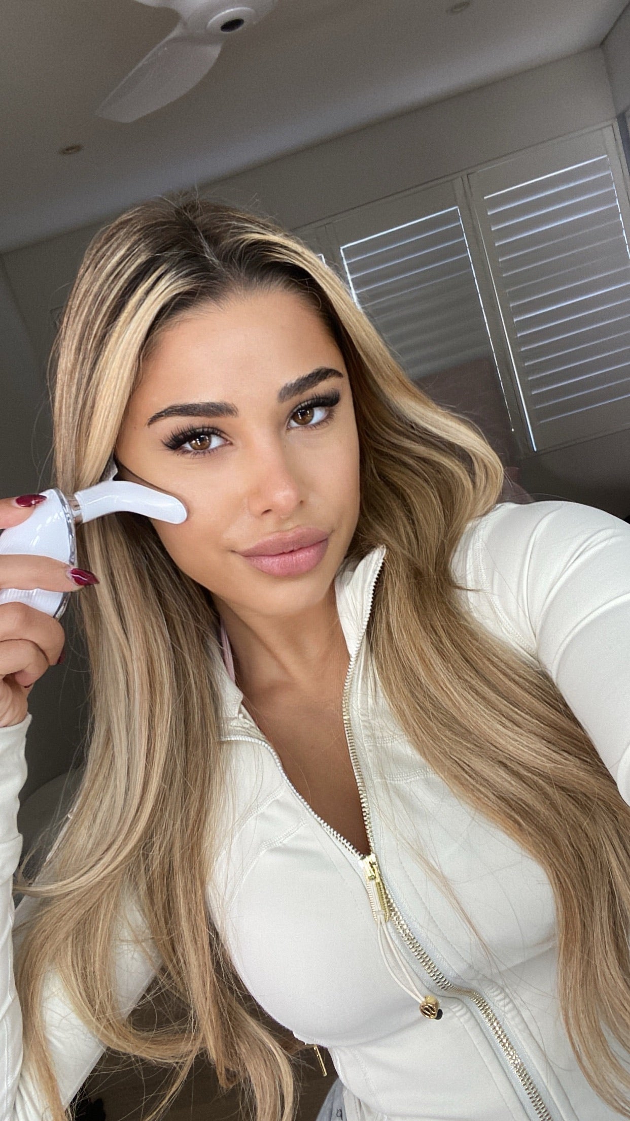 LED Facial Lifter